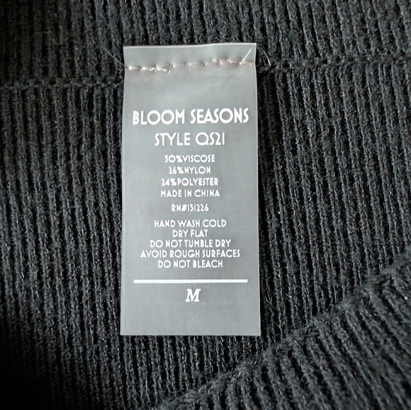 NWT Rhinestone Fringe Cropped Black Sweater Night Out Baddie Going Out Top M - Picture 6 of 11